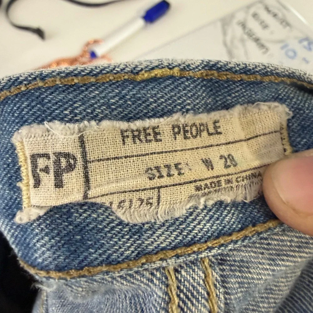 Free‎ People Denim Shorts 28 Light Blue Raw Hem Cutoff Boho Festival Summer